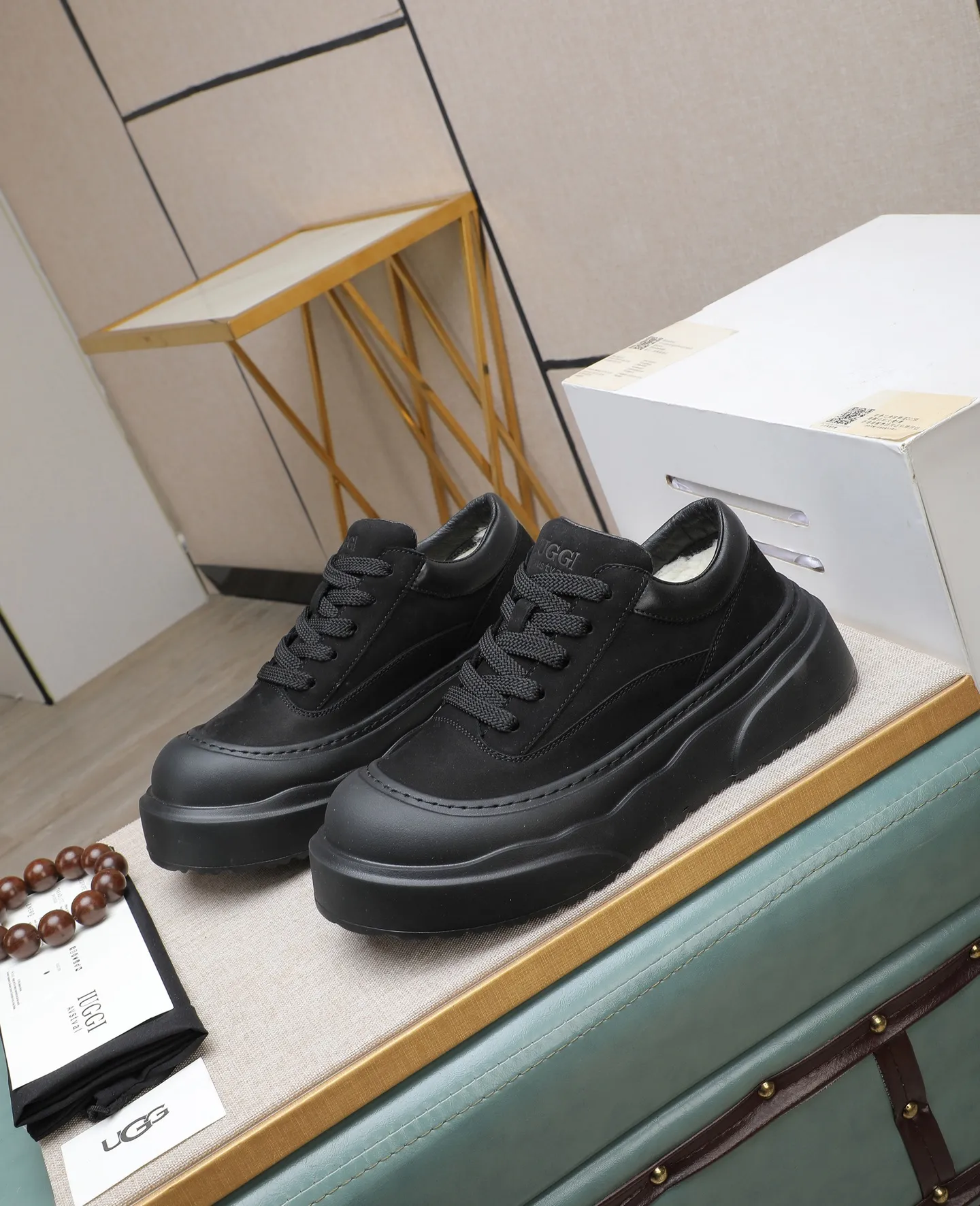 Men's shoes 💰680 IUGGI new retro presbyopia men's shoes, casual and versatile, full of high-end sense, fashionable, luxury and personalized style, joint style, retro presbyopia factor, full of handsome style, first layer suede cowhide, lining wool, rubber outsole, light and non-slip size: 39-44